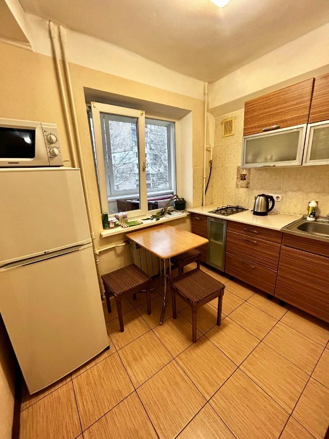 Apartment Near Train Station And Close To City Center Киев Экстерьер фото